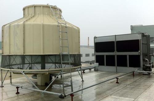 屋顶空调<a href=http://www.szkangming.com/tags/10_0.html target=_blank class=infotextkey>冷却塔噪音</a>处理方法