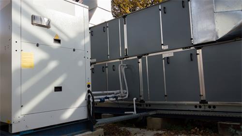 商场<a href=http://www.szkangming.com/tags/10_0.html target=_blank class=infotextkey>冷却塔噪音</a>控制 商场冷却塔噪声控制