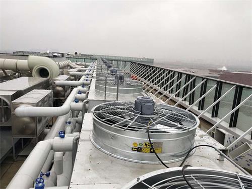 中央空调-空调闭式冷却塔型式<a href=http://www.szkangming.com/tags/27_0.html target=_blank class=infotextkey>冷却塔选型</a>方案》align= <a href=http://www.szkangming.com/tags/226_0.html target=_blank class=infotextkey>中央空调</a><a href=http://www.szkangming.com/tags/1_0.html target=_blank class=infotextkey>闭式冷却塔</a>选型方案