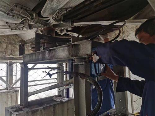 <a href=http://www.szkangming.com/tags/23_0.html target=_blank class=infotextkey>冷却塔风机</a>噪声控制方法