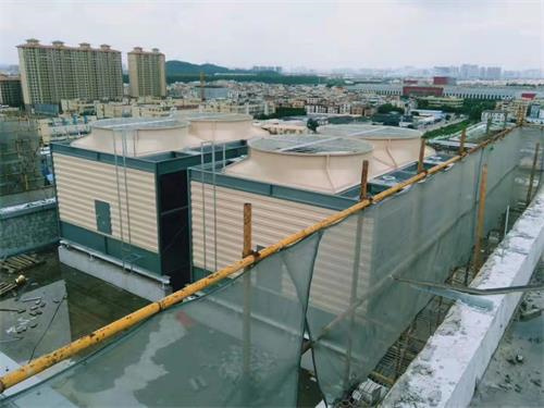 <a href=http://www.szkangming.com/tags/19_0.html target=_blank class=infotextkey>工业冷却塔</a>有什么优点