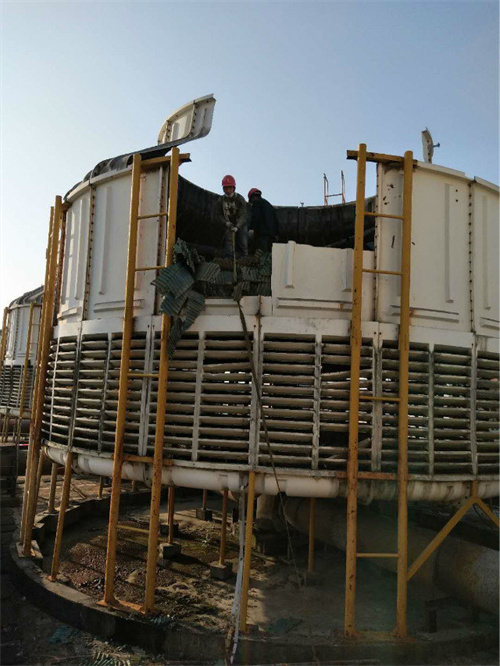 日常<a href=http://www.szkangming.com/tags/41_0.html target=_blank class=infotextkey>冷却塔清洗</a>