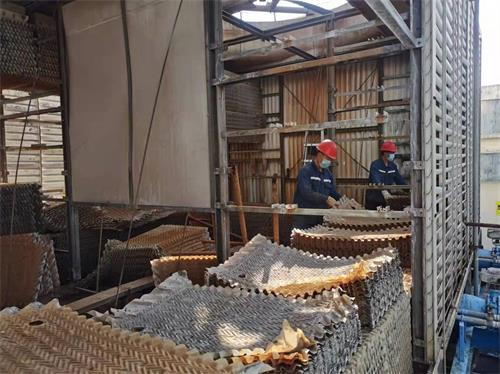 夏季循环水冷却塔表面结垢堵塞怎么清洗才能够快速解决